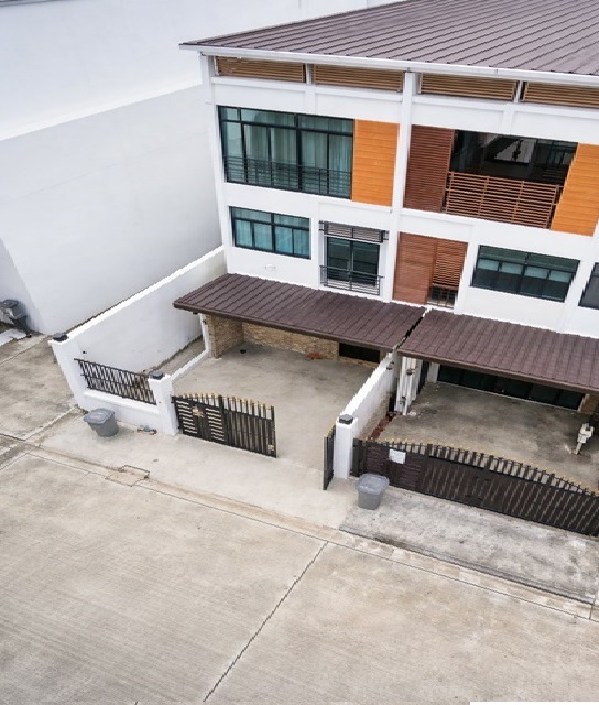 ให้เช่าทาวน์โฮม 3 ชั้น 3 นอน 3 น้ำ ใกล้เดอะมอลล์ บางแค 2.8 กม. 25 ตร.ว. 300 ตร.ม สาทร ตลาดกัลปพฤกษ์