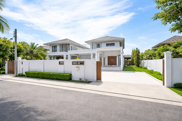 รร.ทวีธาภิเศก 2 2.2 กม.  ขนส่งพื้นที่1 2.37กม ถนนเทียนทะเล24-30 103 ตร.ว. คฤหาสน์ บ้านเดี่ยว 2 ชั้น 4 นอน 3 น้ำ ตลาดบางขุนเทียน 3กม.