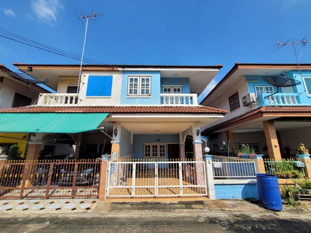 ขายบ้านแฝด  หมู่บ้านสวนเทพประทาน ซอยเอราวัณ 37 ปทุมธานี