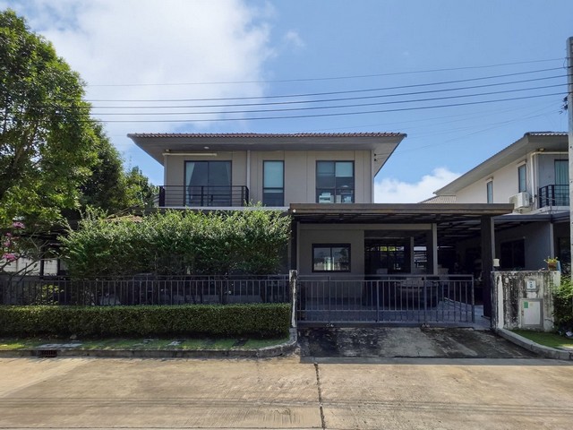 Rare Unit ในโครงการ Pave ประชาอุทิศ 90 อำเภอพระสมุทรเจดีย์ สมุทรปราการ  พื้นที่ใช้สอย 178 ตร.ม.