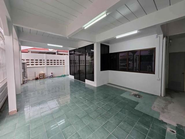 ให้เช่าบ้านเดี่ยว2ชั้น5นอนหมู่บ้านระเบียงทอง4ซอยนาคนิวาส44ลาดพร้าวเลียบด่วนใกล้ Central Eastville