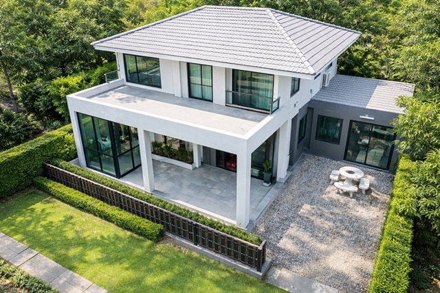 บ้านเดี่ยว 2ชั้น เลียบมอเตอร์เวย์ คลอง5 รพ.สินแพทย์ ลำลูกกา 900 ม.คฤหาสน์ 5นอน วงแหวน ลำลูกกา ใกล้บิ๊กซี  51 ตร.ว.  215ตร.ม.ถนนกว้าง 12ม.