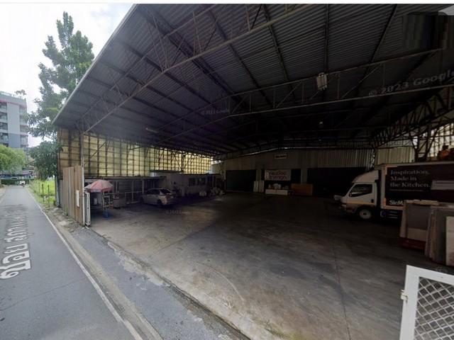 ให้เช่าที่ดิน 2 ไร่ 1 งานกว่า ซอยศรีนครินทร์ 40 หนองบอน ใกล้รถไฟฟ้า &amp ซีคอน