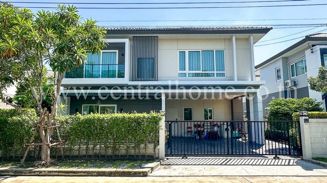 บ้านเดี่ยว เซนโทร พระราม 9 - กรุงเทพกรีฑา ลาดกระบัง หลังใหญ่