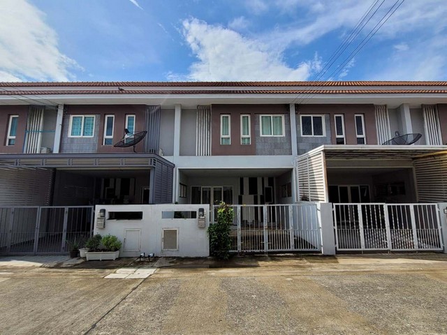 ขายทาวน์เฮ้าส์ หมู่บ้านซื่อตรง โคซี่ (รังสิต-คลอง 6) ถนนรังสิต-นครนายก ปทุมธานี