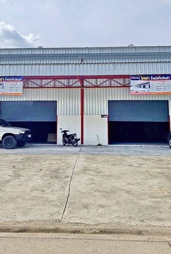 หลังสุดท้าย โกดัง  โรบินสัน ทางด่วนศรีสมาน 90บาทต่อตรม.เหลือ นานาชาติ ฮาร์โรว์ กรุงเทพฯ 200 ตรม.วัดสีกัน ดอนเมือง