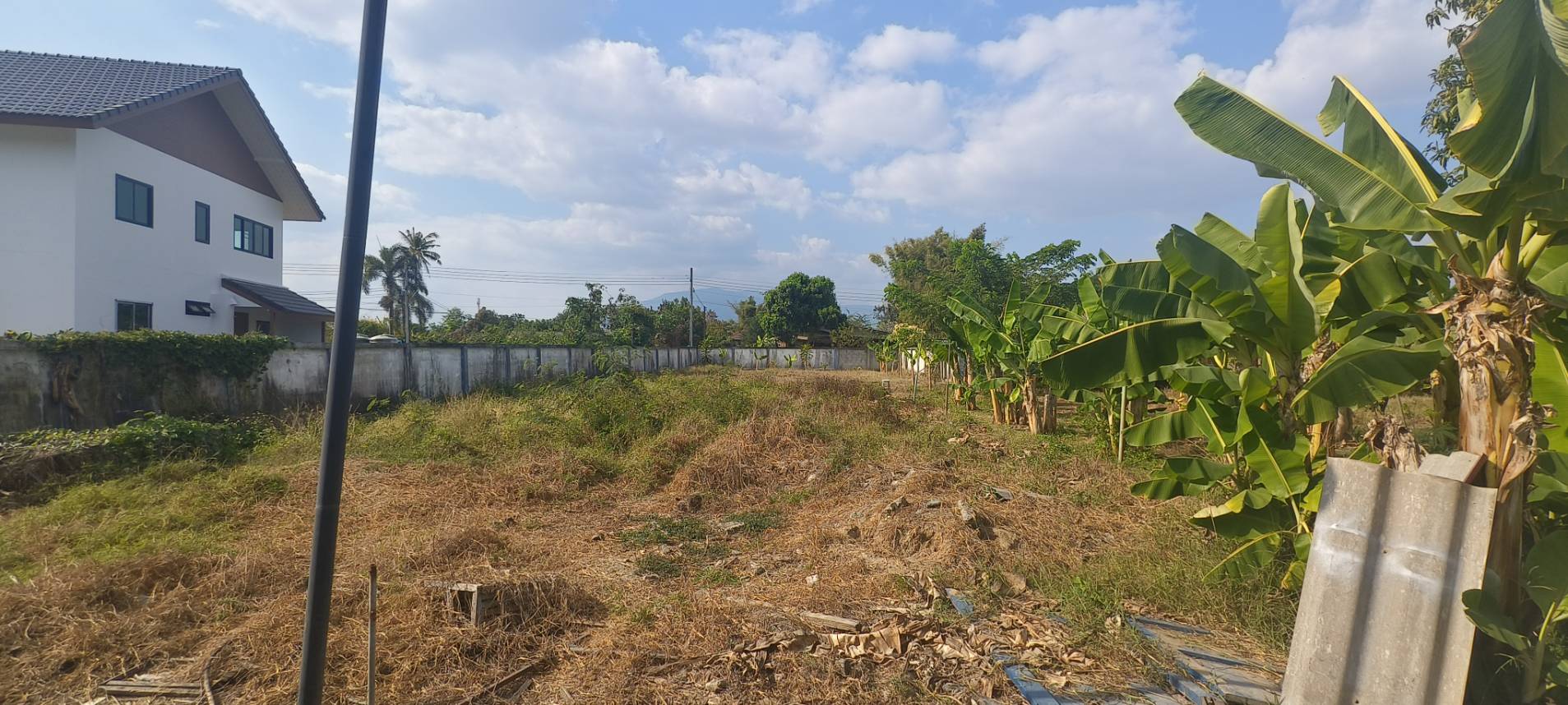 ที่ดิน 3 ไร่ พร้อมหอพัก 10 ห้อง ทำโครงการได้ ติดเส้นหลักบ้านกลาง