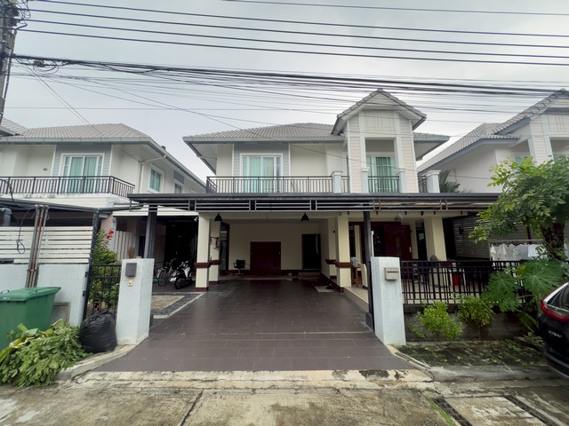 บ้านเดี่ยวหลังใหญ่ SKY ดอนเมือง  สรงประภา  บนที่ดิน 55.9 ตร.วา | พื้นที่ใช้สอย 167.4 ตร.ม.