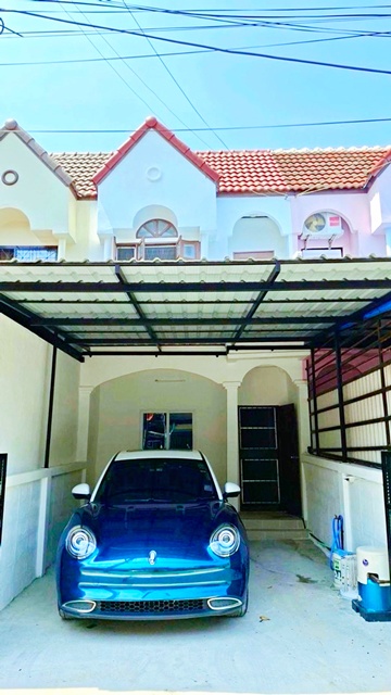 ทาวน์เฮาส์ 2 ชั้น 2 นอน 2 น้ำ 17 ตร.ว. 136 ตร.ม. รร.เตรียมอุดมศึกษาน้อมเกล้า 900 ม. รีโนเวทใหม่ Jass รามคำแหง