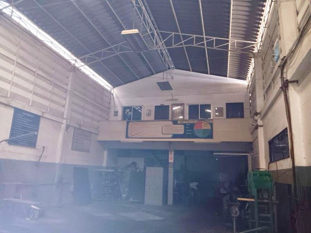 นิคมอุตสาหกรรมบางปู 1.7กม. เทศบาลบางปู87-95 ตำหรุ-บางพลี ขาย-เช่าโกดัง 3.5 ชั้น 3 คูหา 864 ตร.ม.141 ตร.วา.สภาพสวยงาม