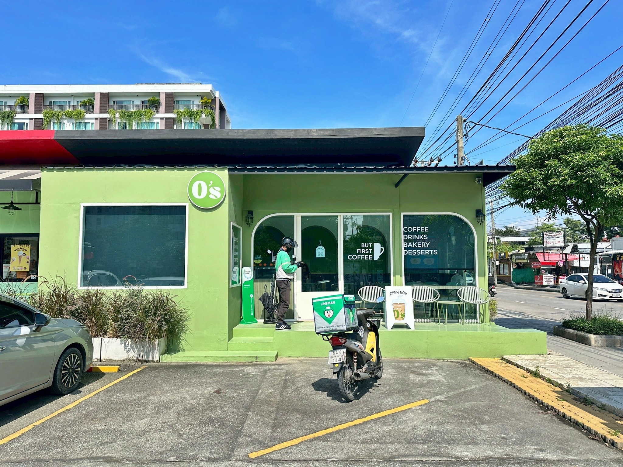 เซ้งด่วนร้านกาแฟ ย่าน Town in Town ห้องหัวมุม ติดถนนใหญ่ คนพลุกพล่าน  เดินทางสะดวก