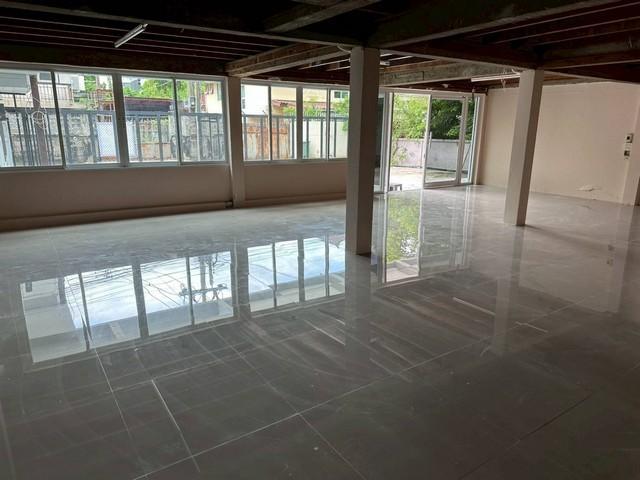 P1561 ให้เช่า บ้านเดี่ยว 2 ชั้น ย่านเอกมัย ปรีดีย์พนมยงค์ พระโขนง เหมาะทำออฟฟิศจดทะเบียนได้ อยู่อาศัย เลี้ยงสัตว์ได้