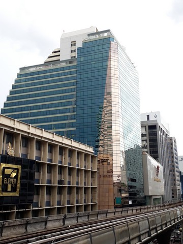 ให้เช่า สำนักงาน อาคารลิเบอร์ตี้ สแควร์ ชั้นทั้งหมด 1 ชั้น 68000 บาทต่อเดือน