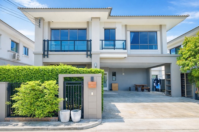 บ้านเดี่ยว 2 ชั้น 45 ตร.วา.180 ตร.ม. ใกล้ แม็คโคร บางนา 900 ม. บางนา-สุวรรณภูมิ ถ.กิ่งแก้ว 3 นอน 3 น้ำ ซัมมิท วินด์มิลล์ กอล์ฟคลับ 900ม.