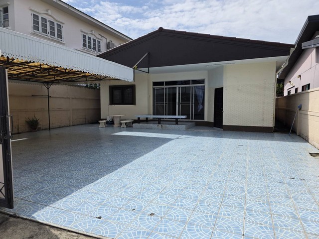 ให้เช่าบ้านเดี่ยวชั้นเดี่ยวใกล้MRTโชคชัย4ย่านโชคชัย4กองปราบเลียบด่วนเหมาะทำโฮมออฟฟิศอยู่อาศัย