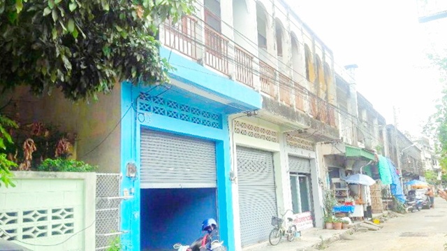 ตึกแถวให้เช่าใจกลางเมืองลำปาง  3 นอน 1 น้ำ  19 ตร.ว. 150 ตร.ม. ใกล้รพ.ลำปาง 1.6 กม. เสรีเซนเตอร์ รร.ลำปางกัลยาณี 600 ม.