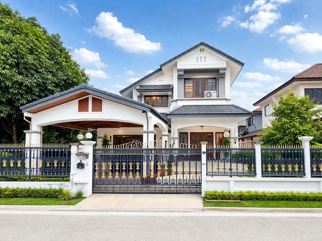 ตลาดถนอมมิตร 800 ม.78 ตร.ว. 312 ตร.ม. ถ.สุขาภิบาล5 คฤหาสน์ บ้านเดี่ยว 3-4นอน 3 น้ำ  ใกล้เสถียรธรรมสถาน 900 ม. เพลินนารี่มอลล์ 2.2 กม.