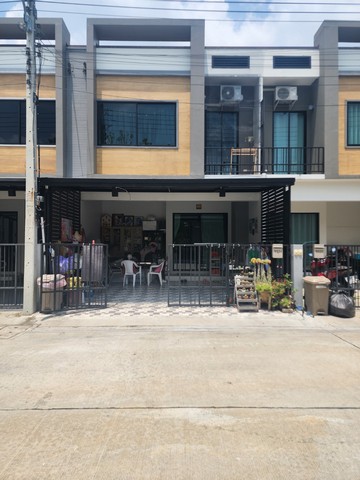 townhome S GATE  0 RAI 0 Ngan 20 sq.wa 3BR2BR 3500000 บ. ไม่ไกลจาก โรบินสัน ศรีสมาน เซ็นทรัล พลาซา แจ้งวัฒนะ ไทวัสดุ ราชพฤกษ์ เดอะ คริสตัล พีทีที รร.สารสาสน์วิเทศราชพฤกษ์ รร.สาธิตปทุม และรพ.ปากเกร็ด 2- สโมสร ทำเลดีเยี่ยม