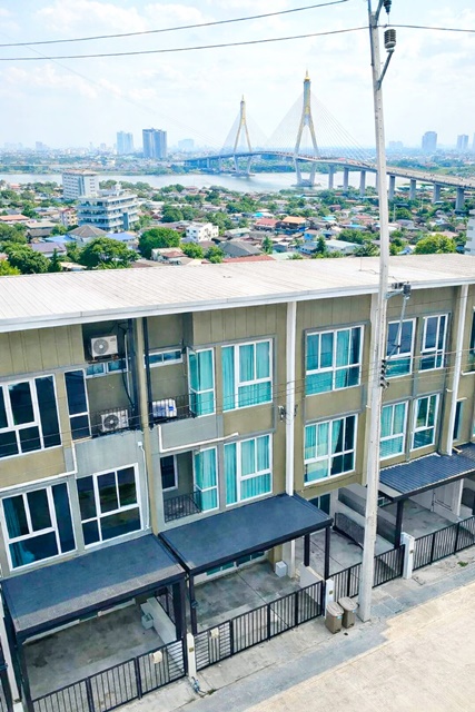 สะพานปทุม2 ศรีสมาน-ติวานนท์  ทาวน์โฮม 3 ชั้นให้เช่า ฟังก์ชัน 3นอน 3น้ำ ใกล้ 19 ตร.ว. โรบินสัน ศรีสมาน 1 กม.ใกล้อิมแพ็ค เมืองทองธานี
