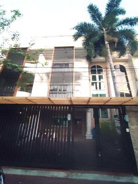 HR 6387 ให้เช่าทาวน์โฮม 3 ชั้น สไตล์โมเดิร์น หมู่บ้าน 84 แมนชั่น ซอยประดิษฐ์มนูธรรม 5 เลียบด่วน