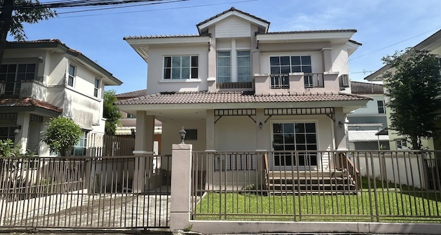 BH4096 ให้เช่าบ้านเดี่ยว หมู่บ้านปาริชาต สุวินทวงศ์ คุ้มเกล้า ลาดกระบัง บ้านพร้อมอยู่ เฟอร์นิเจอร์ครบ ใกล้สนามบินสุวรรณภูมิ