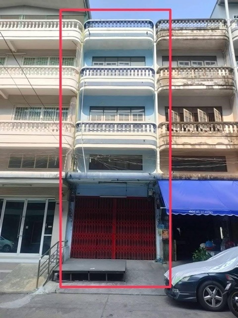 ด้านหน้ากั้นกระจก  MRT หลักสอง 2.9 กม. บิ๊กซี เพชรเกษม 500 ม.รร.อนุบาลเด่นหล้า ให้เช่าอาคารพาณิชย์ 3.5 ชั้น 3 นอน 2 น้ำ19 ตร.วา.229 ตร.ม.