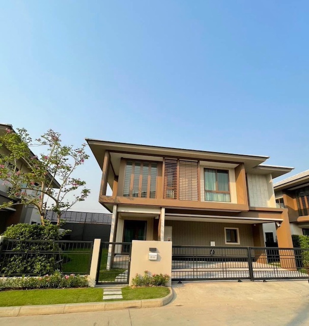 BH4004 ให้เช่าบ้านหรู บุราสิริ กรุงเทพกรีฑา ใกล้โรงเรียนนานาชาติ ไบรท์ตัน เวลลิงตัน พร้อมอยู่