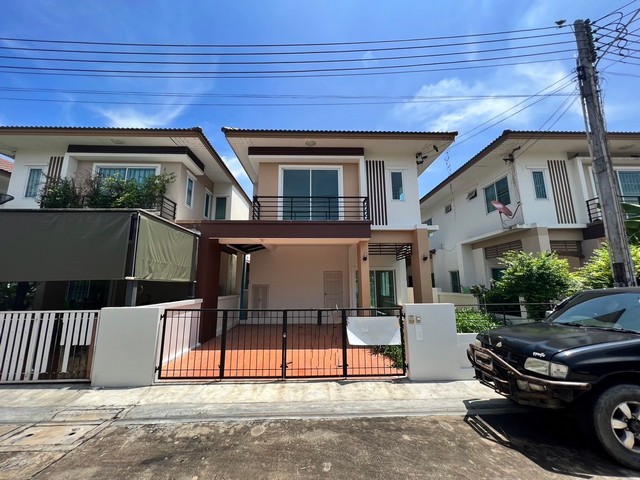 ขาย บ้านเดี่ยว โครงการ แพนนาเซียวิลเลจ การเดินทางสะดวก ถนนมอเตอร์เวย์ กรุงเทพ-ชลบุรี สายใหม่