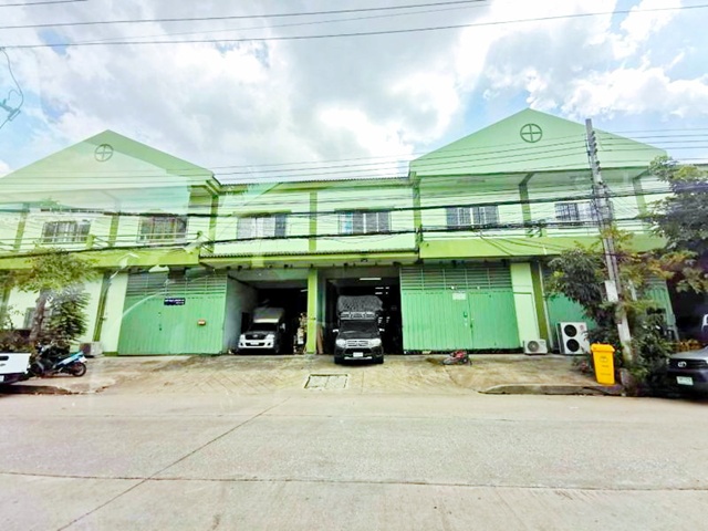 ใกล้ ตลาดบางน้ำจืด 1.2 กม. 100 ตร.ว.มินิแฟคตอรี่ โกดังพร้อมออฟฟิศ 2 ชั้น 1 นอน 3 น้ำ รองรับธุรกิจ หรือคลังสินค้า