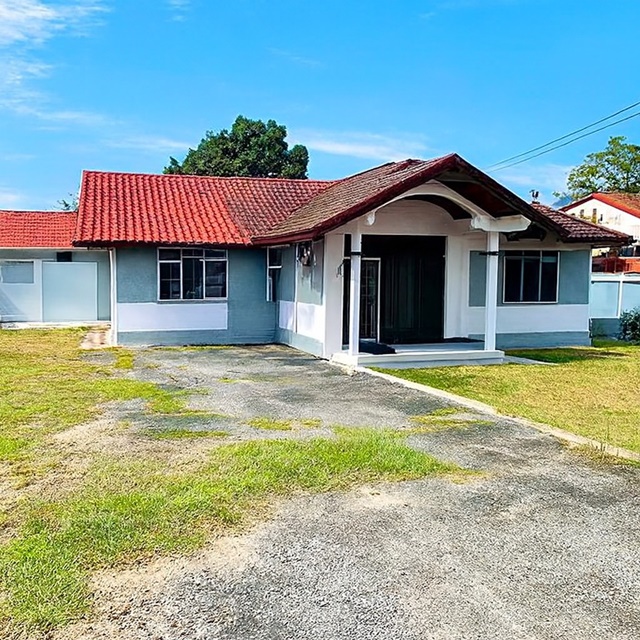 ให้เช่าบ้านกว้าง 102  Lotus ศรีราชา 1.4 กม.J Park ศรีราชา 2.9 กม. ตร.วา.ศรีราชา รร.ดาราสมุทร ศรีราชา 2.3 กม. 3 ห้องนอน