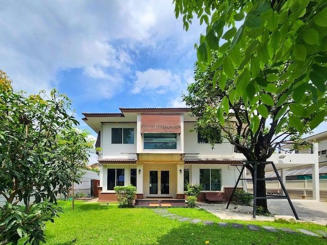 ให้เช่า บ้านเดี่ยว ซอย โยธินพัฒนา 11 หมู่บ้าน @บ้านลาดพร้าว Exclusive & Residence