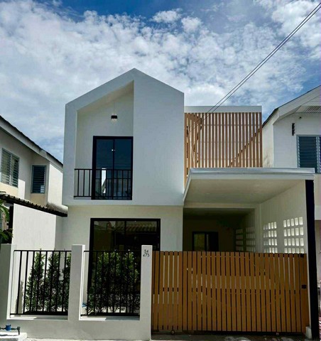 ขายบ้านเอื้ออาทรสันป่าตอง 21ตรว. 2นอน1น้ำ ลดเหลือ 990000บ. รีโนเวทใหม่ พร้อมเฟอร์ ต.สันกลาง อ.สันป่าตอง เชียงใหม่