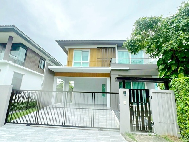 ม.รามคำแหง 2 2กม. มีสนามหญ้า มัณฑนา อ่อนนุช เจโม พลาซ่า 1.9กม. 3-4นอน สวนหลวง ร.9 ประเวศ ให้เช่าบ้านเดี่ยว 2 ชั้น 56 ตร.ว. 230 ตร.ม.