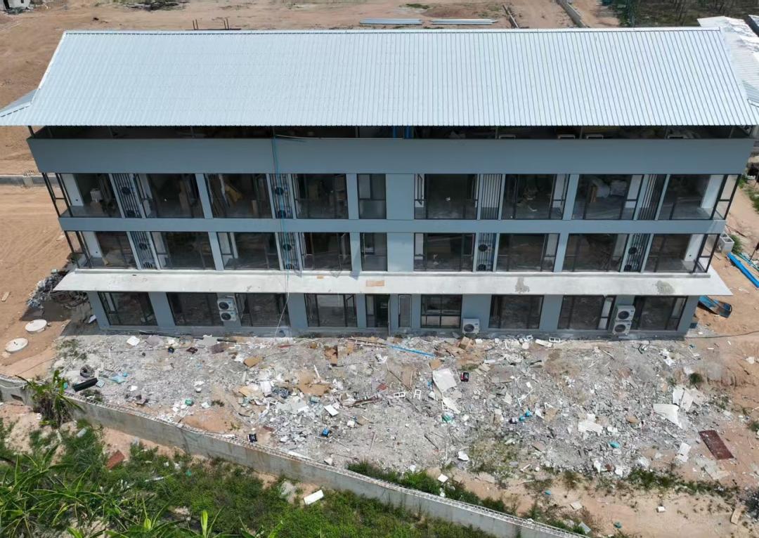 ให้เช่าโรงงาน 2200 ตร.ม. ตำบลมาบยางพร พื้นที่สีม่วงลาย มีใบอนุญาต รง. 4