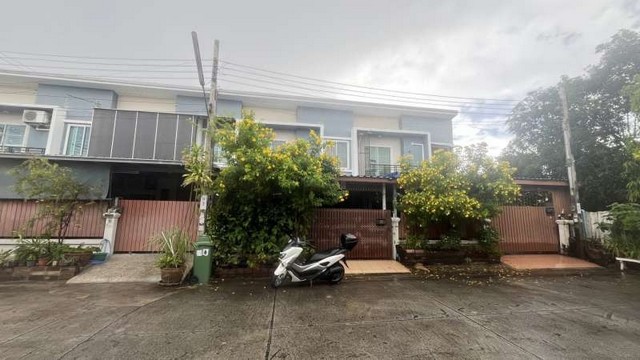 ขายทาวน์โฮม  2 ชั้น โครงการ สวนหลวงวิลล์ 5  เขตประเวศ กรุงเทพ