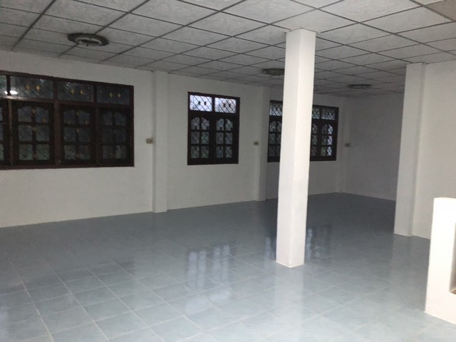 จากใจคนขายถึงใจผู้ซื้อ บ้านปูน 1 ชั้น ต.บางเลน อ.บางใหญ่ 100 วา แหล่งเจริญ  นนทบุรี เนื้อที่ ราคาคุยได้ค่ะ